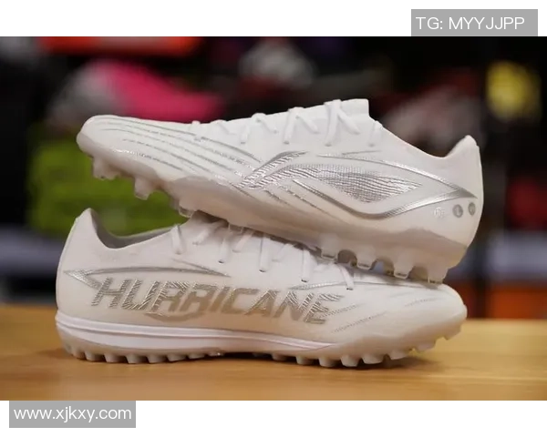 李宁足球鞋助力球星展现速度与激情 足球场上的最佳选择 李宁足球鞋助力球星展现速度与激情 足球场上的最佳选择