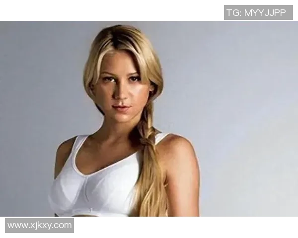 法国足坛巨星绯闻不断私生活风波再掀媒体热议 法国足坛巨星绯闻不断私生活风波再掀媒体热议