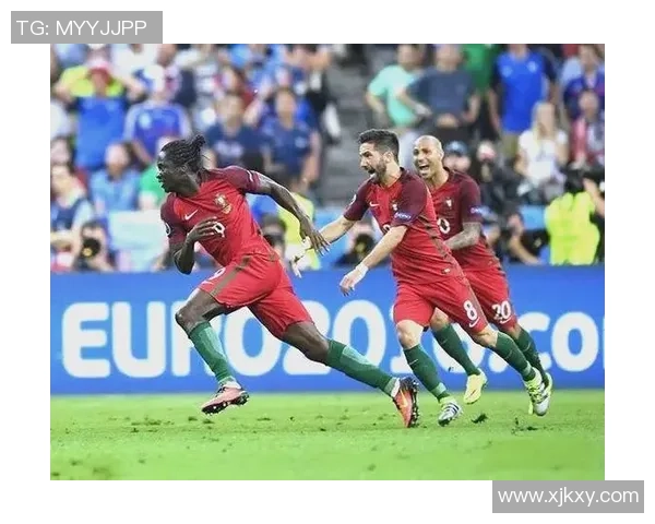 全体球星聚集绿茵场 谁能在足球世界中登顶荣耀之巅